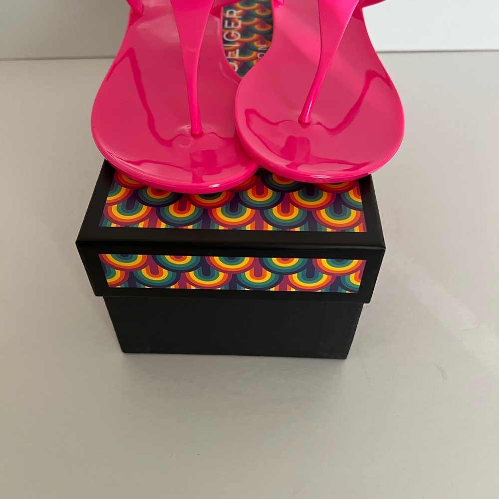 Authentic NWB Kurt Geiger London Maddison T-Bar Sandal,Pink - Picture 4 of 8